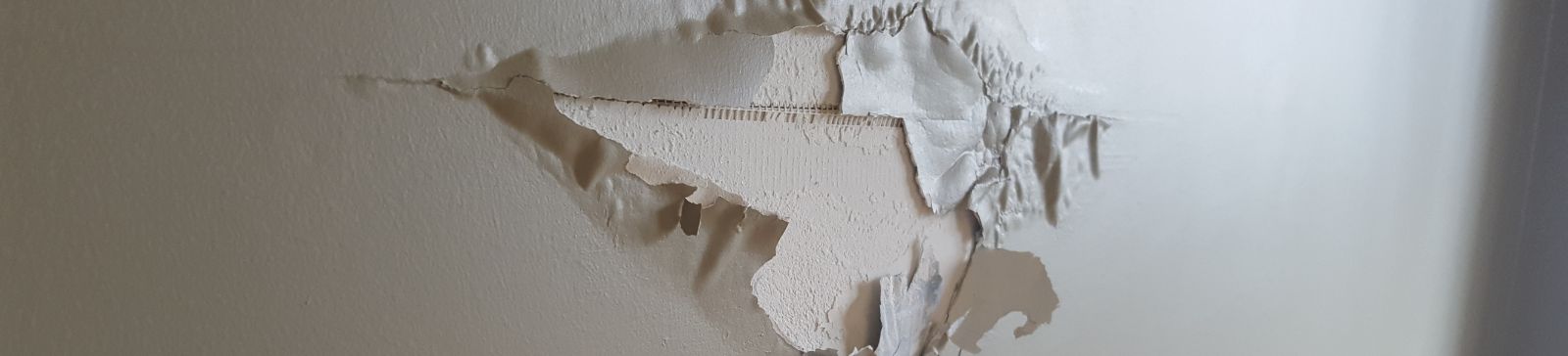 5 Signs You Need Professional Drywall Repair in South Gate